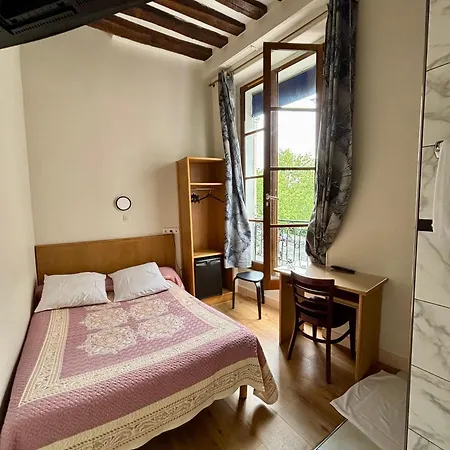 Des Fontaines Hotel 2*