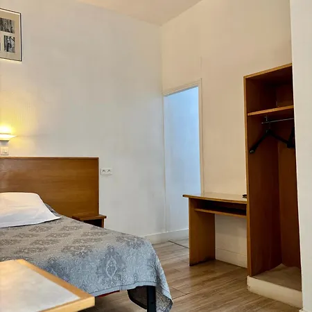 Hotel Des Fontaines Paris