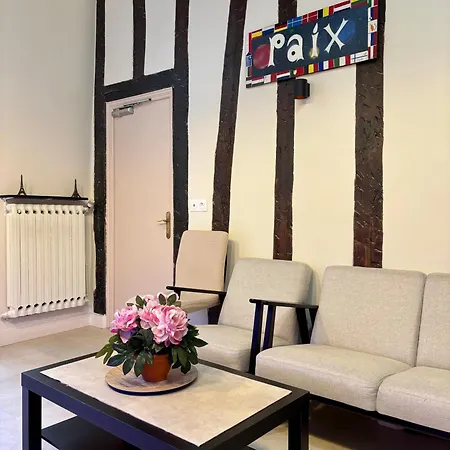 Hotel Des Fontaines Paris