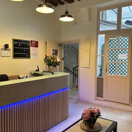 Des Fontaines Hotel