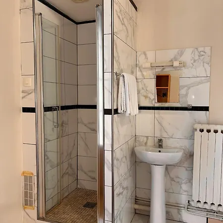 Des Fontaines Otel 2*