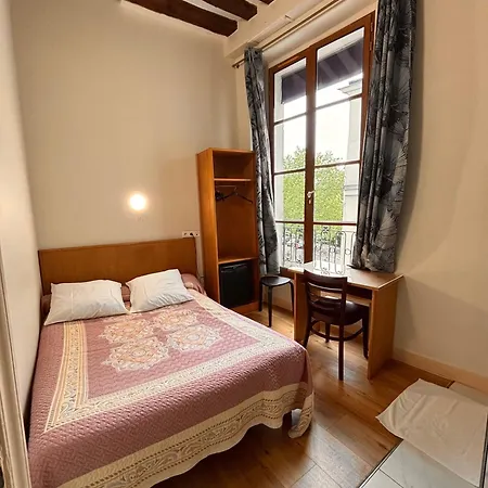 Hotel Des Fontaines Paris