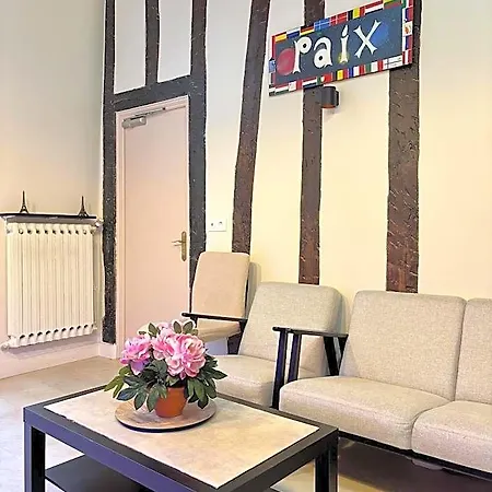 Des Fontaines 2*
