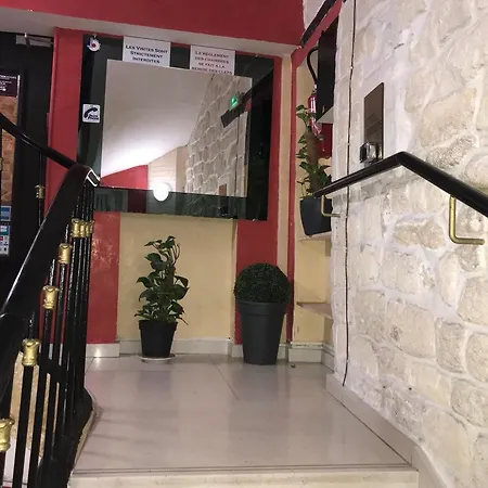 Des Fontaines Hotel 2*