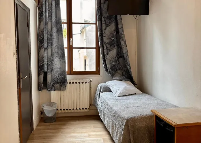 Des Fontaines 2* Paris