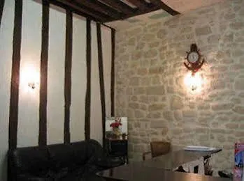 Otel Des Fontaines 2*