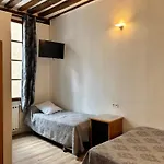 Des Fontaines 2* París