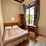 Hotel Des Fontaines Paris