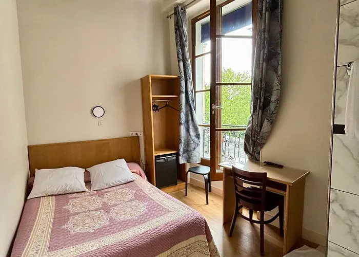 Des Fontaines Szálloda 2*